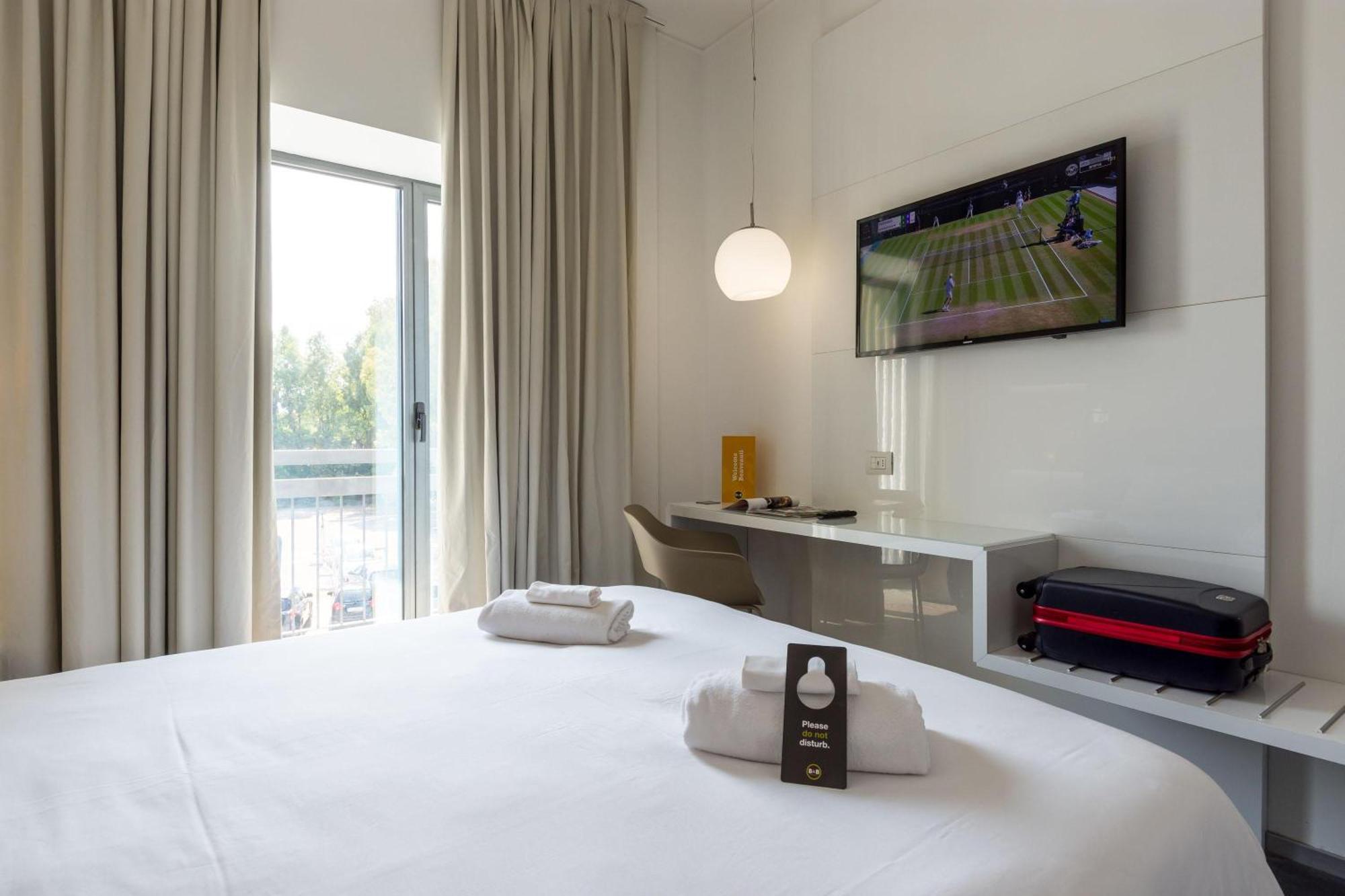 B&B Hotel Савона Экстерьер фото